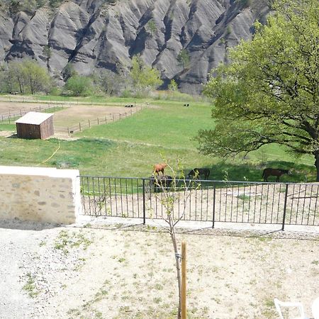 Bed and Breakfast La Ferme De Valauris Sisteron Exterior foto