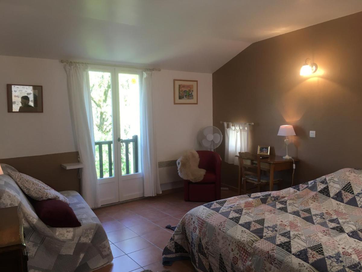 Bed and Breakfast La Ferme De Valauris Sisteron Exterior foto