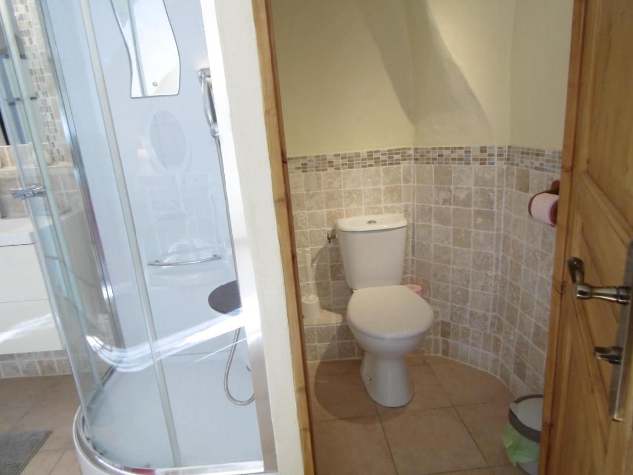 Bed and Breakfast La Ferme De Valauris Sisteron Exterior foto